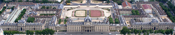 Vue aérienne de l’École militaire de Paris, photo Krzysztof Mizera.