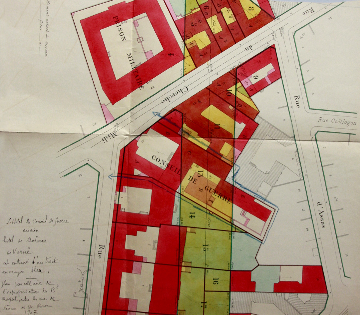 Plan parcellaire de l'expropriation du boulevard Raspail, entre les rues de Sèvres et de Rennes (1907), source : Commission du Vieux Paris.