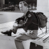 Le sit-in de Garry Davis devant l’entrée de la prison du Cherche-Midi, en 1949